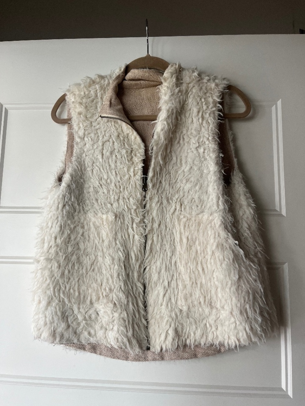 Reversible White Fuzzy Vest